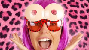 Lunettes avec seins