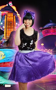 Purple retro skirt and scarf