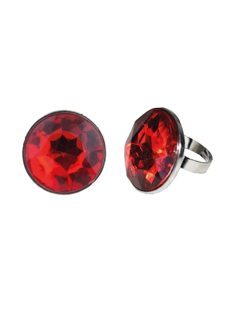 Ring with red gemstone
