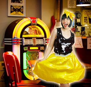 Yellow retro skirt and scarf