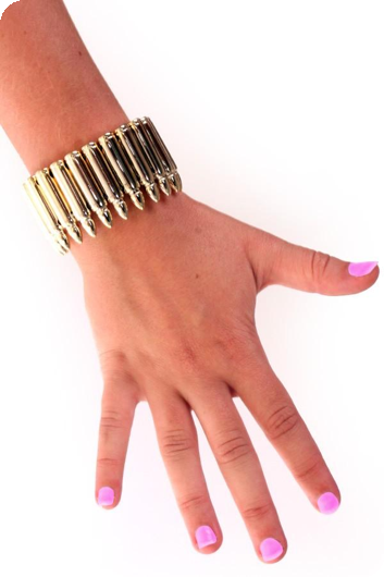 Bracelet militaire avec des balles en plastique