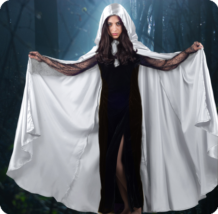 Cape en satin blanc