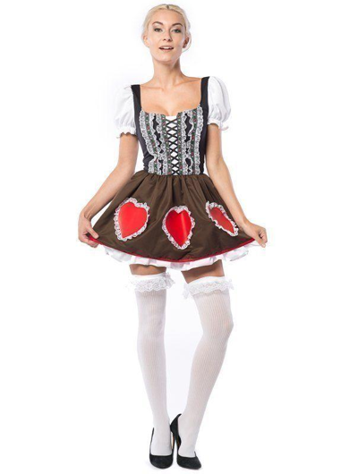 Dirndl tyrolien avec motif de cœurs