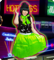 Fluogroen satijnen retro rokje met bijpassend sjaaltje