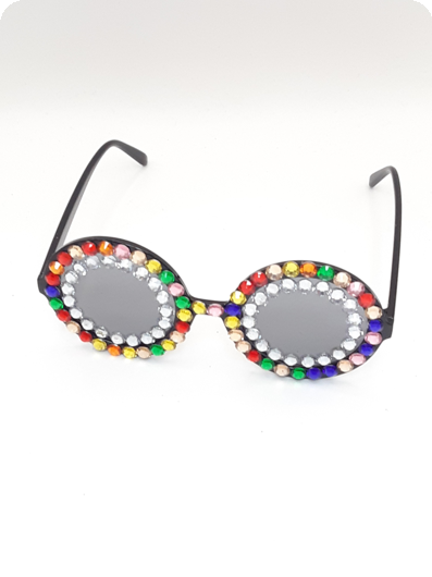 Lunettes de disco avec des pierres colorées.
