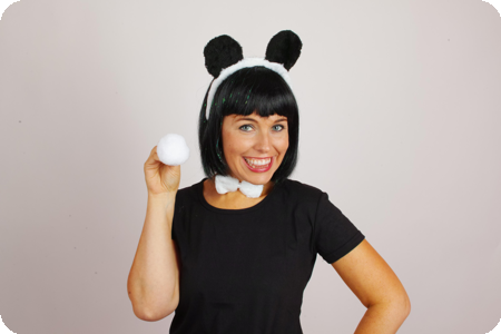 Panda oortjes met strikje en staartje