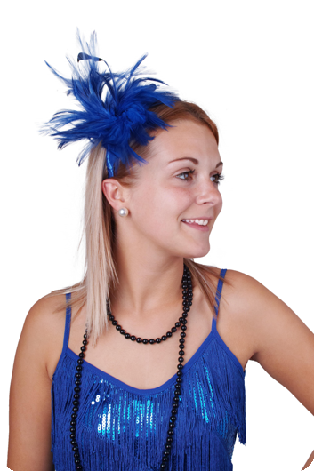 Pièce de cheveux bleue avec des plumes