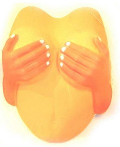 Seins avec mains