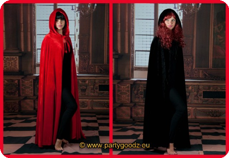 Zwarte cape in fluweel / velvet